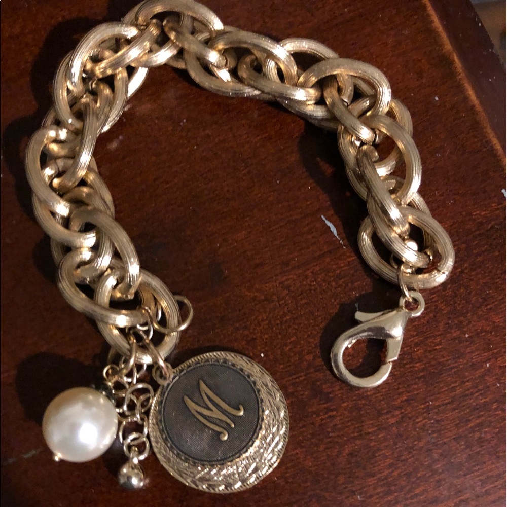 GOLDTONE BOUTIQUE INITIAL BRACELET
